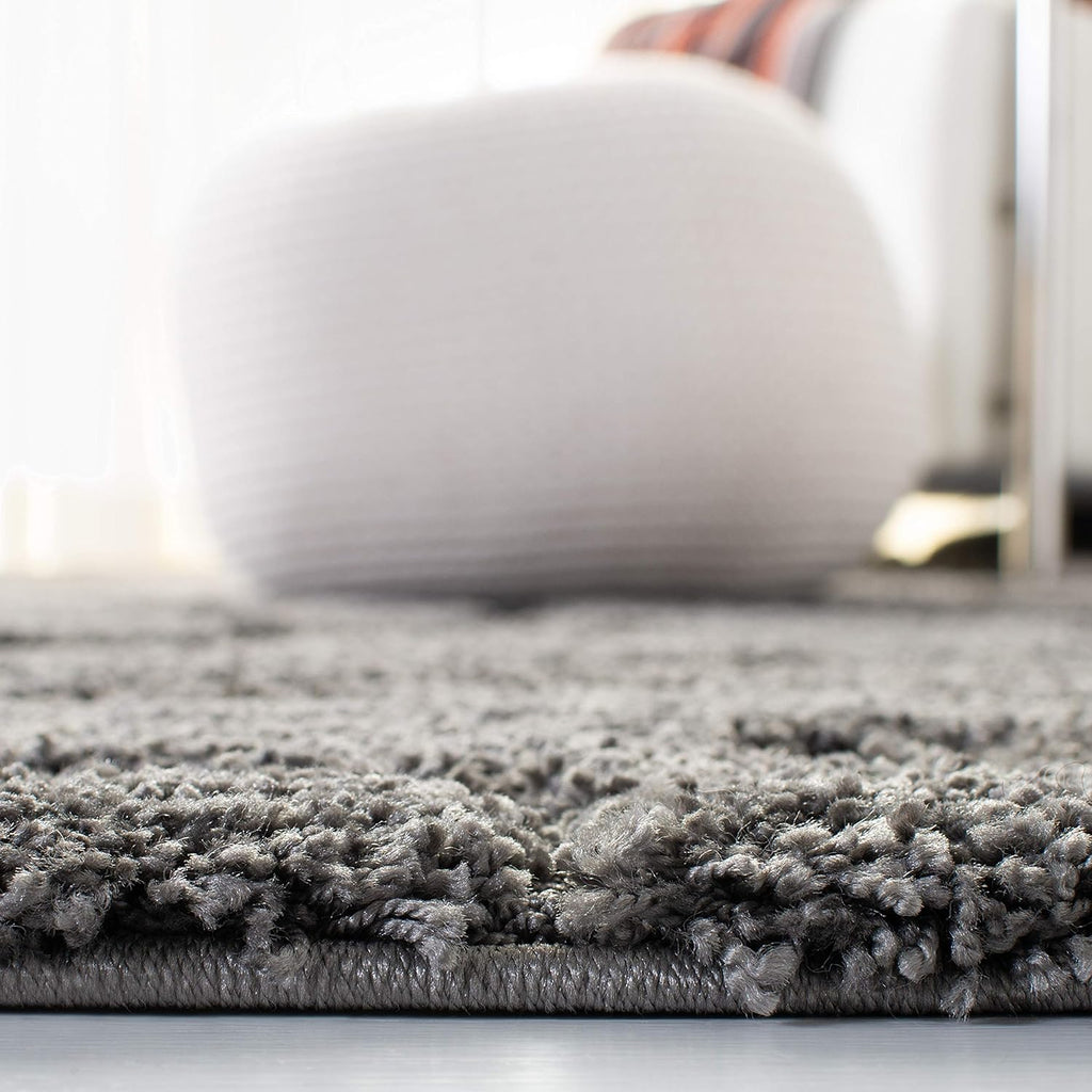 SAFAVIEH Florida Shag Collection Area Rug - 6'7" Square, Grey, Scroll Design, Non-Shedding & Easy to Clean, High-Low Plush Pile, Ideal for Living Room, Bedroom, Dining Space (SG455-8013)